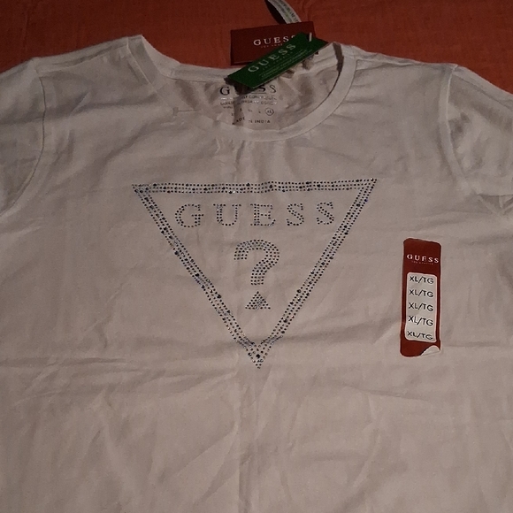 GUESS Classic White Tee with Logo - Picture 5 of 15